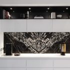 Noir Grand Antique